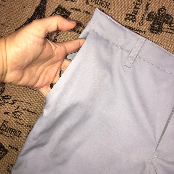 Under Armour NWT! Loose Grey Short Size 18 - Picture 4 of 14